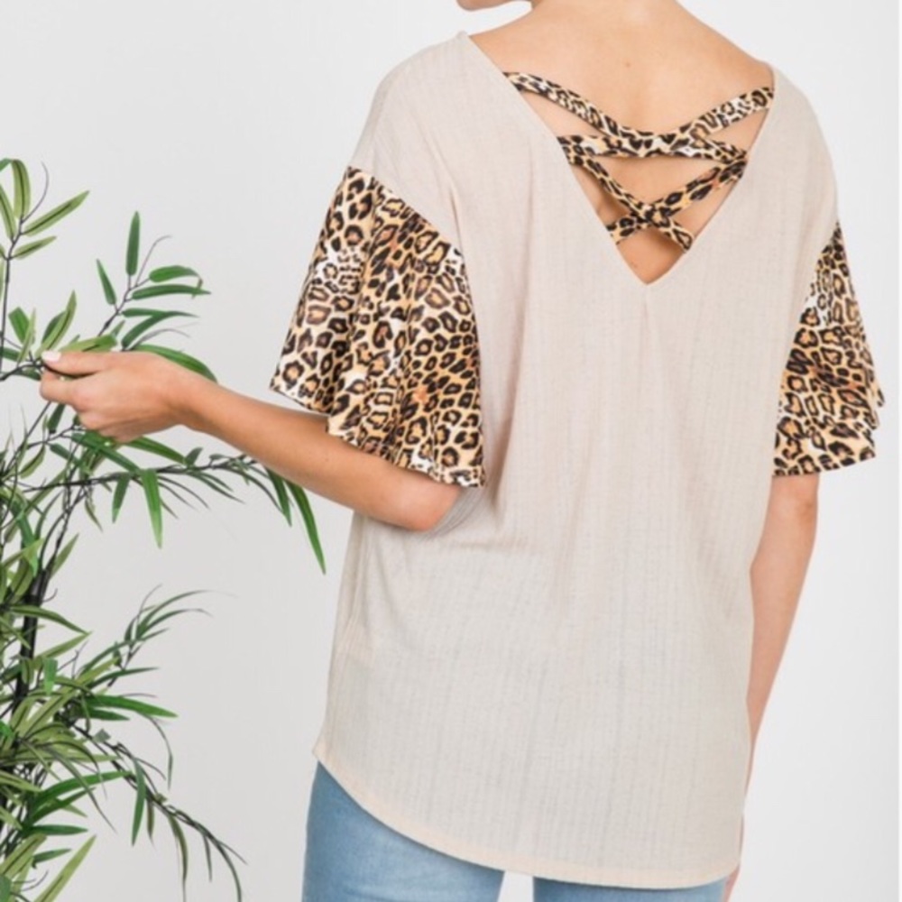 🔥Taupe Top With Leopard Print Ruffle Sleeves